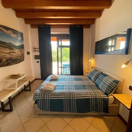 La Fiocchina - Magic Place - & In Garda - Countryside Farmhouse, Inside The Middle Of The Отель типа 
