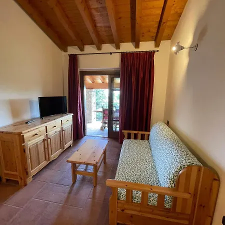 La Fiocchina - Magic Place - & In Garda - Countryside Farmhouse, Inside The Middle Of The Bed and breakfast Saló