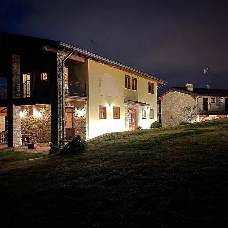 La Fiocchina - Magic Place - & In Garda - Countryside Farmhouse, Inside The Middle Of The B&B *