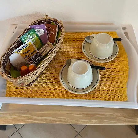Couette-café La Fiocchina - Magic Place - & In Garda - Countryside Farmhouse, Inside The Middle Of The Between Sky & Water