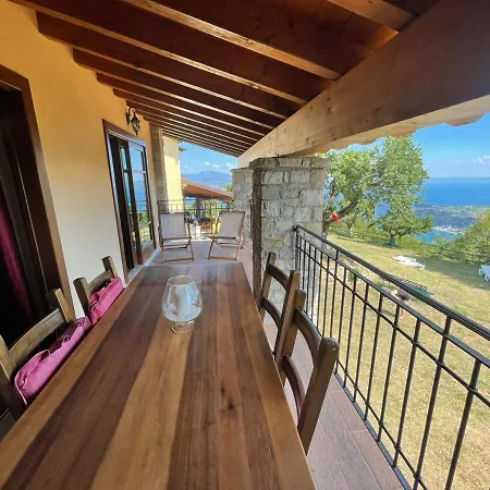 Panzió La Fiocchina - Magic Place - & In Garda - Countryside Farmhouse, Inside The Middle Of The *